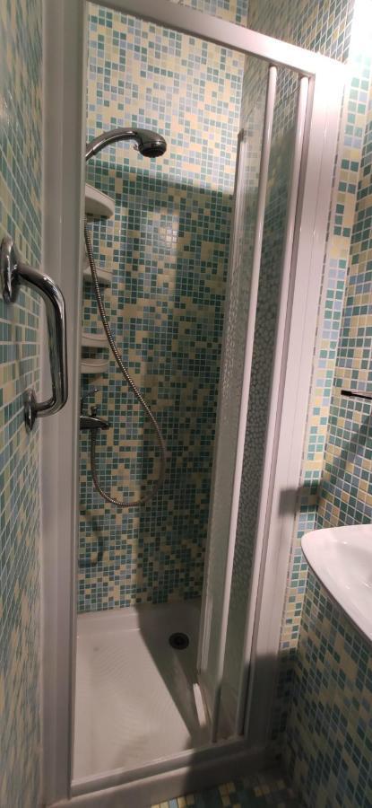 Superbe Appartement 2 Pieces A 2 Pas De La Plage,Dans La Vieille Ville Мантон Екстер'єр фото